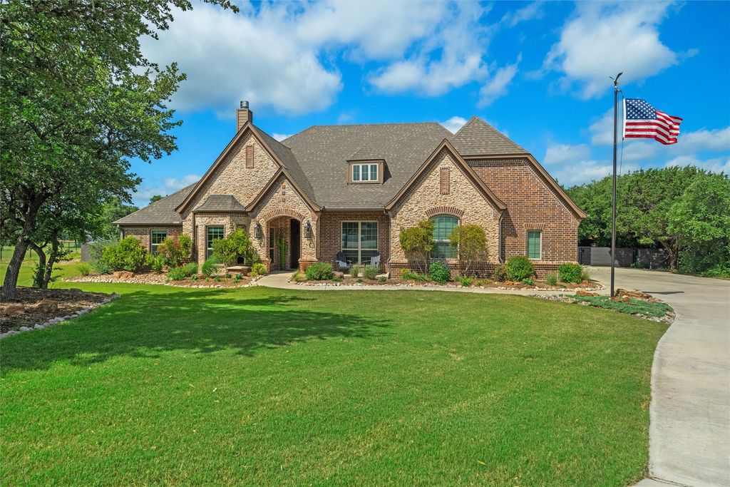 119 Rasha Drive, Azle, TX 76020