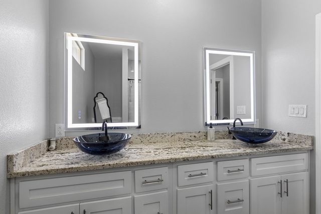 4861 W 29th St, Odessa, TX 79764