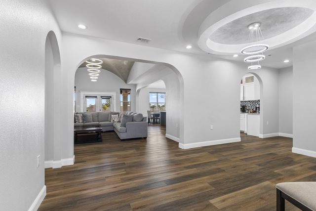 4861 W 29th St, Odessa, TX 79764