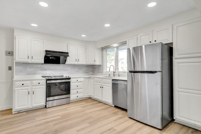 13 Milford Ave, Natick, MA 01760