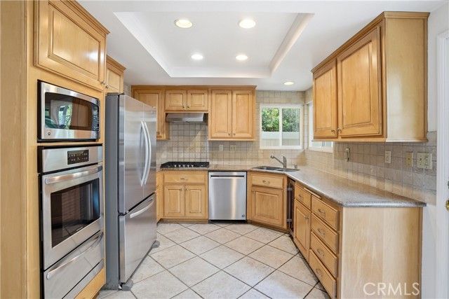 121 Alabama, Huntington Beach, CA 92648