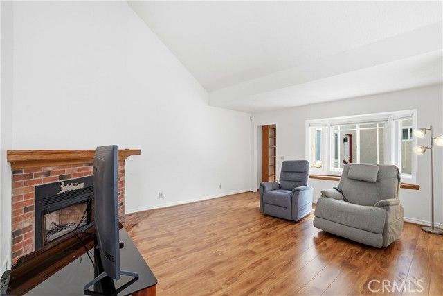 121 Alabama, Huntington Beach, CA 92648