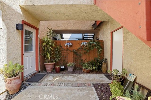 121 Alabama, Huntington Beach, CA 92648