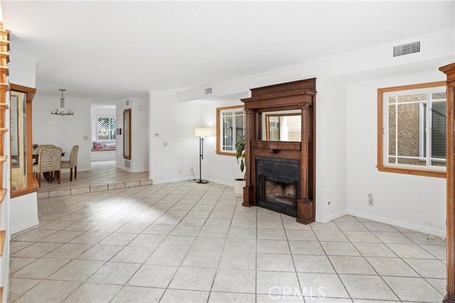 121 Alabama, Huntington Beach, CA 92648