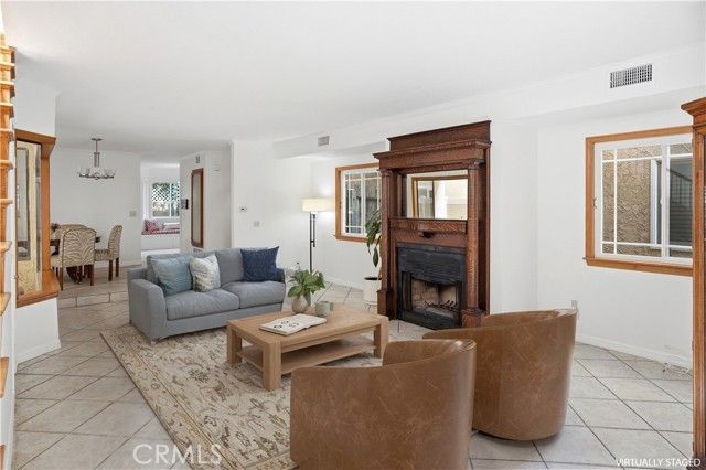 121 Alabama, Huntington Beach, CA 92648