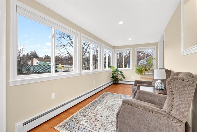 13 Carson Rd, Woburn, MA 01801