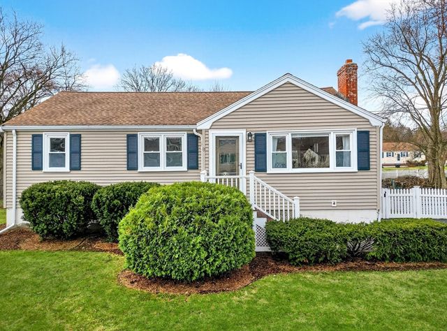 13 Carson Rd, Woburn, MA 01801