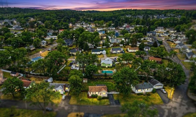 13 Carson Rd, Woburn, MA 01801