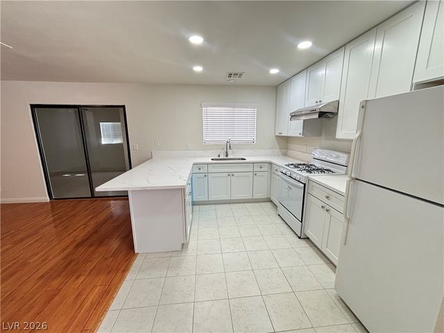 3780 Leisure Lane, Las Vegas, NV 89103