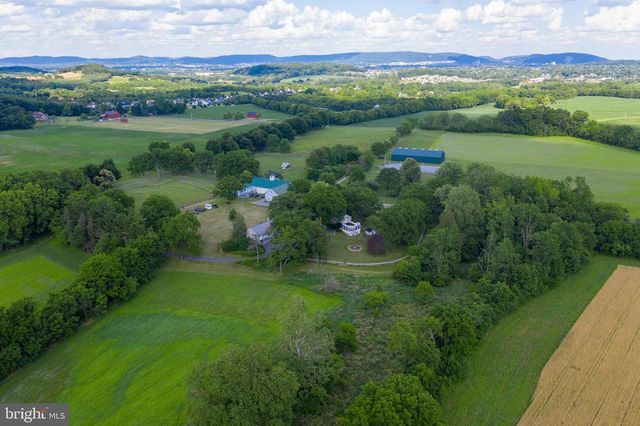 140 EVANS HILL RD, Reading, PA 19608