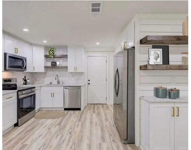 1336 Jimi Lane NW B, Conyers, GA 30012