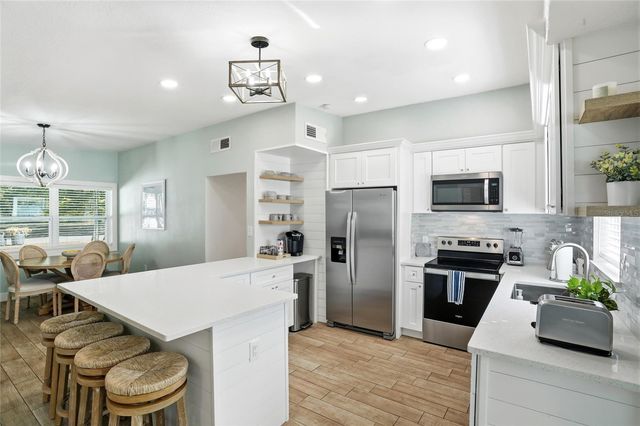 1120 NELA AVENUE, Orlando, FL 32809