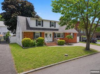 245 11th Street, Kenilworth, NJ 07033