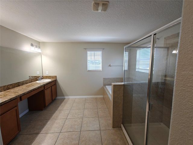 2221 GRANTHAM AVENUE, Davenport, FL 33837