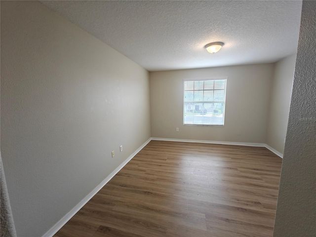 2221 GRANTHAM AVENUE, Davenport, FL 33837