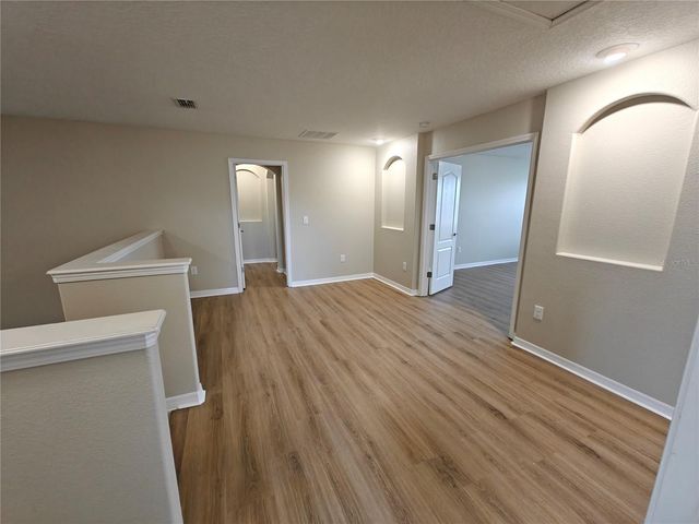 2221 GRANTHAM AVENUE, Davenport, FL 33837