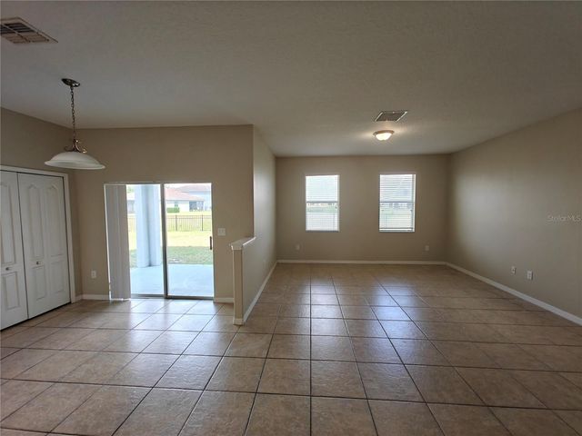 2221 GRANTHAM AVENUE, Davenport, FL 33837