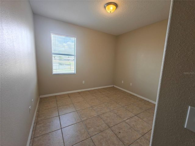 2221 GRANTHAM AVENUE, Davenport, FL 33837