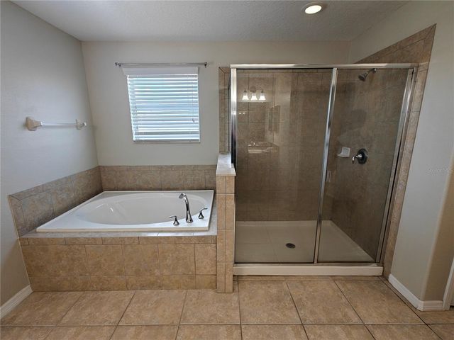 2221 GRANTHAM AVENUE, Davenport, FL 33837