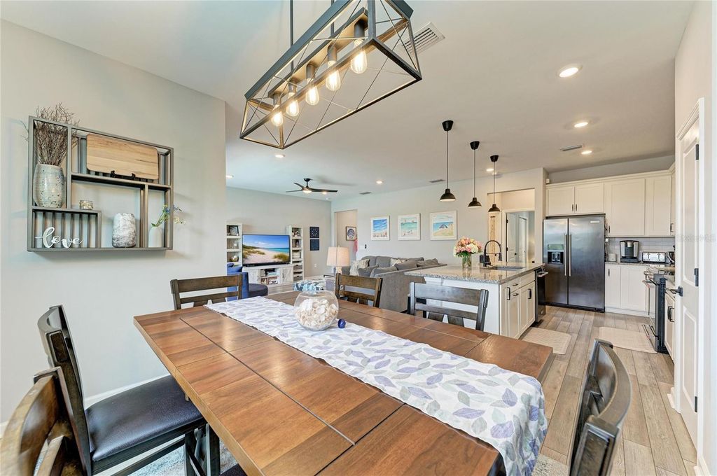 Image 24 of property listing at 16314 PINE MIST DRIVE, Bradenton, FL 34211