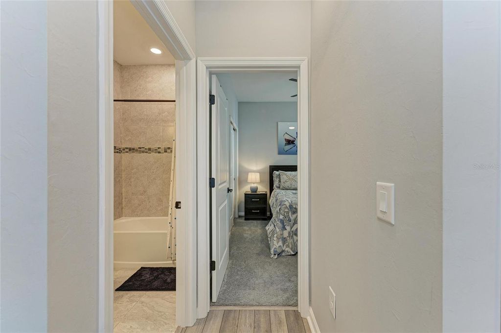 Image 29 of property listing at 16314 PINE MIST DRIVE, Bradenton, FL 34211