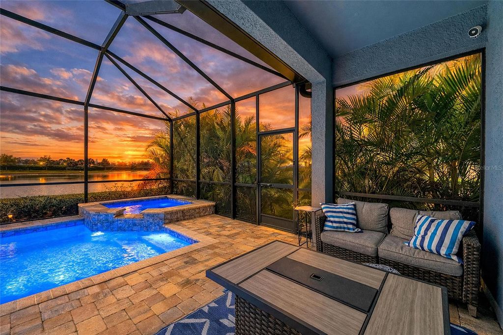 Image 8 of property listing at 16314 PINE MIST DRIVE, Bradenton, FL 34211