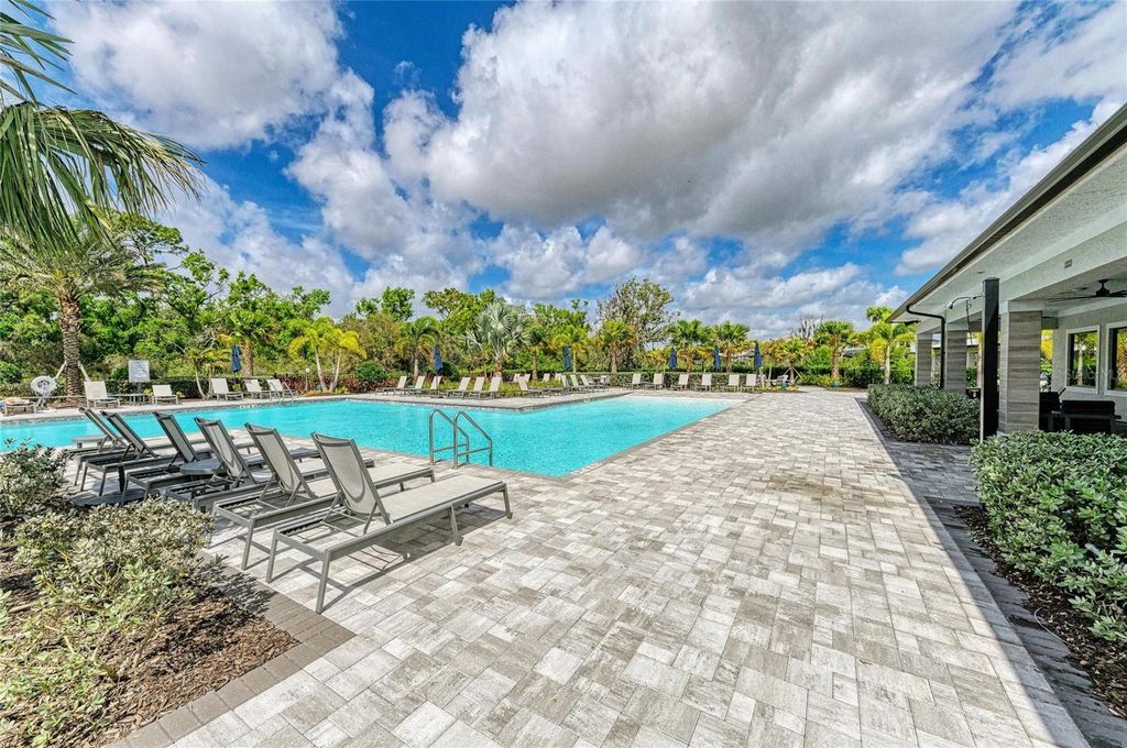 Image 71 of property listing at 16314 PINE MIST DRIVE, Bradenton, FL 34211