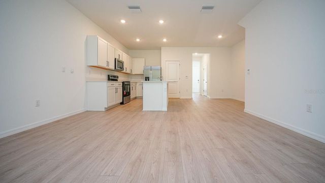 32533 MIDSUMMER NIGHT LANE, Wesley Chapel, FL 33543