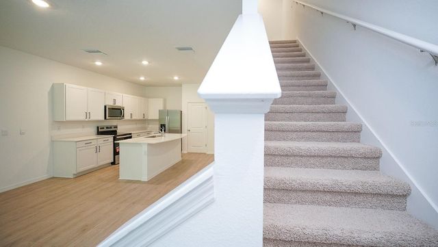 32533 MIDSUMMER NIGHT LANE, Wesley Chapel, FL 33543