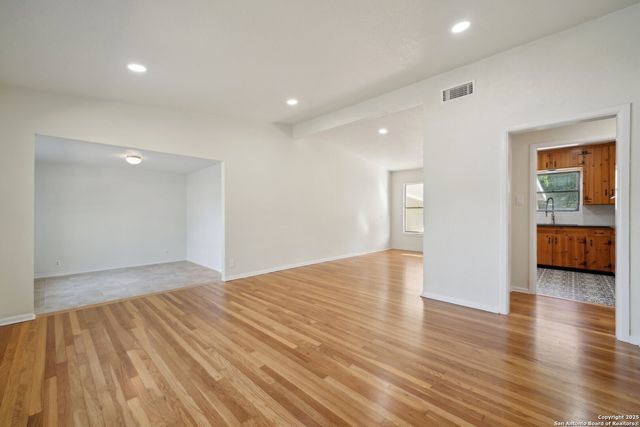 407 HAVERFORD DR, San Antonio, TX 78217