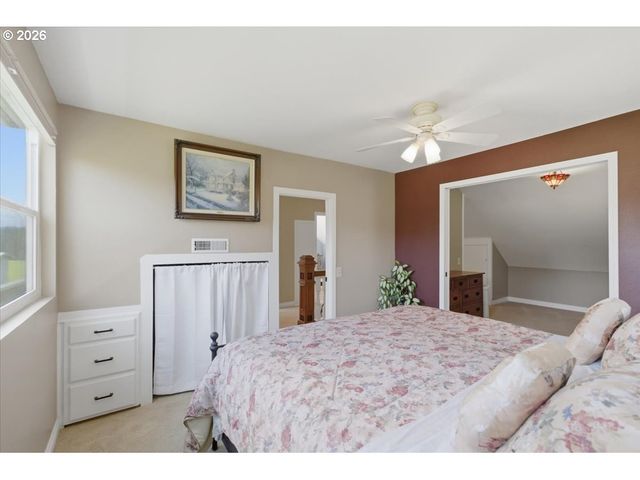 16770 S SWAN Ave, Oregon City, OR 97045