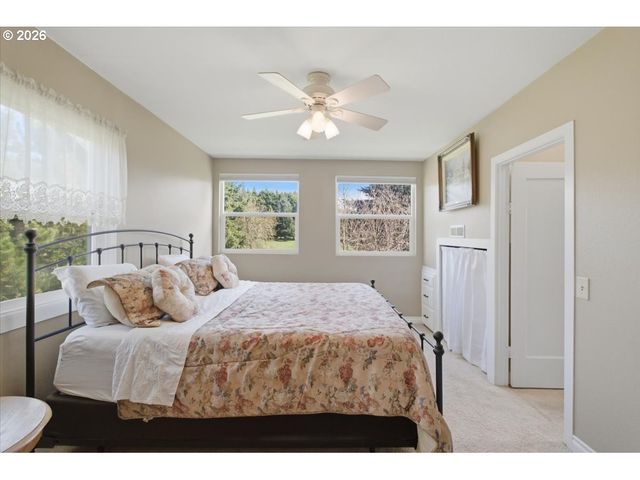 16770 S SWAN Ave, Oregon City, OR 97045