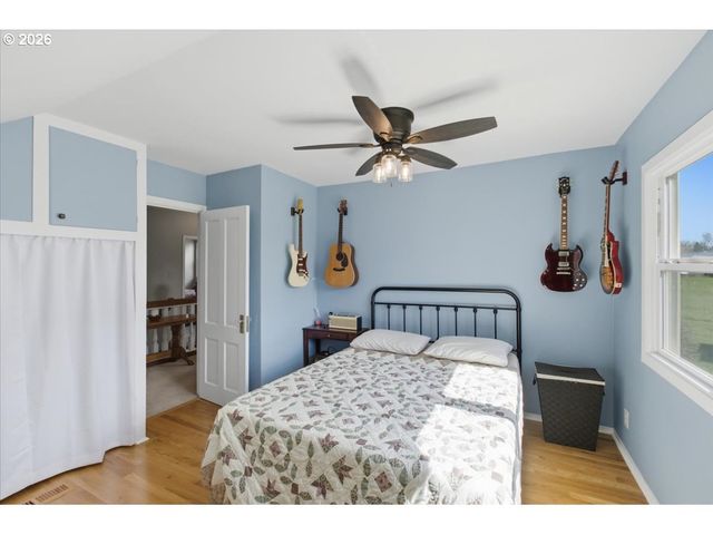 16770 S SWAN Ave, Oregon City, OR 97045