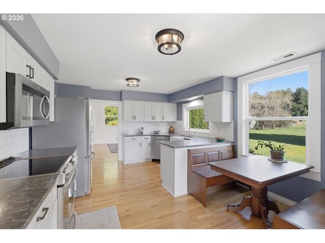 16770 S SWAN Ave, Oregon City, OR 97045