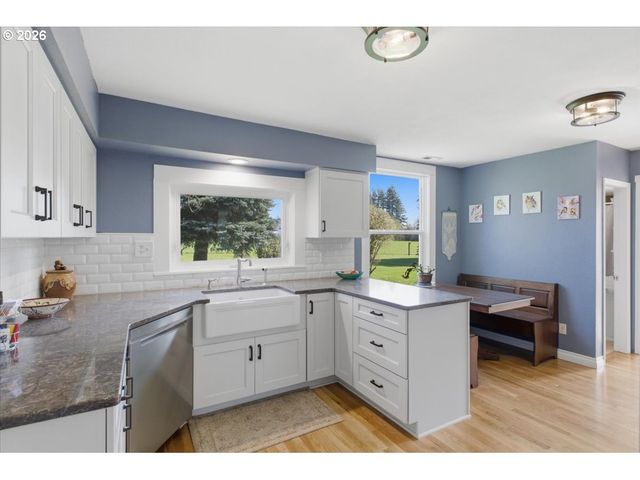 16770 S SWAN Ave, Oregon City, OR 97045