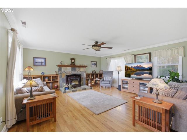 16770 S SWAN Ave, Oregon City, OR 97045