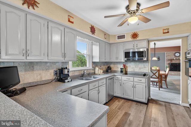 301 E ELMWOOD AVENUE, Mechanicsburg, PA 17055