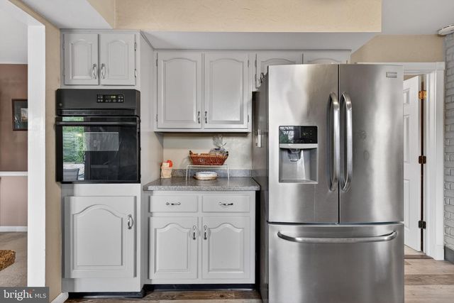 301 E ELMWOOD AVENUE, Mechanicsburg, PA 17055