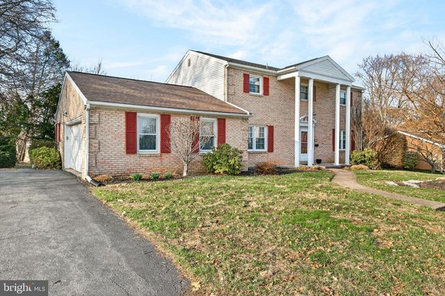 301 E ELMWOOD AVENUE, Mechanicsburg, PA 17055
