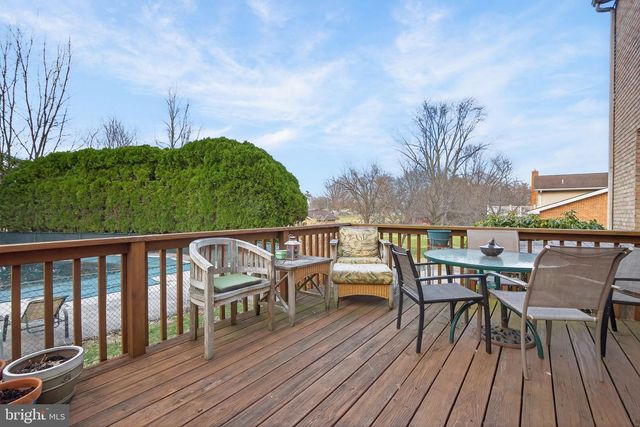 301 E ELMWOOD AVENUE, Mechanicsburg, PA 17055