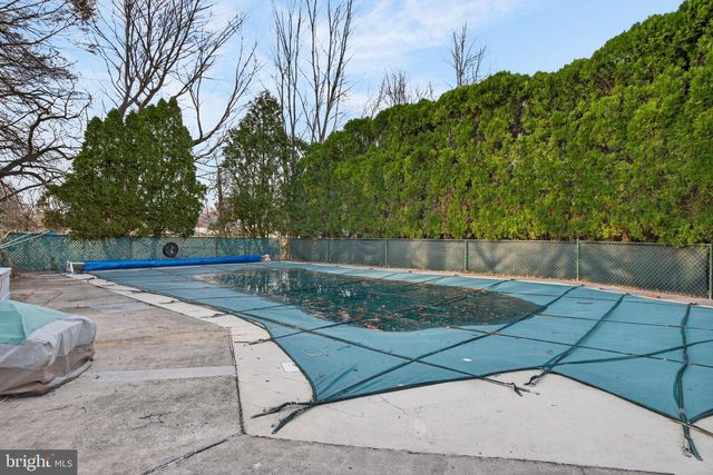 301 E ELMWOOD AVENUE, Mechanicsburg, PA 17055