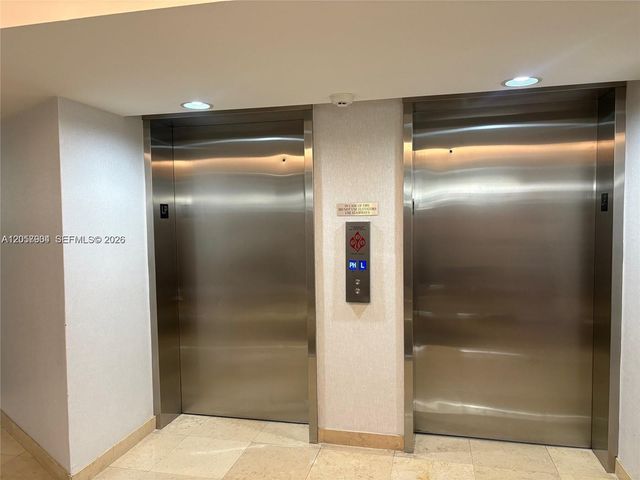 3300 NE 191st St 1402, Aventura, FL 33180