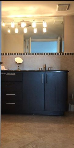 3300 NE 191st St 1402, Aventura, FL 33180