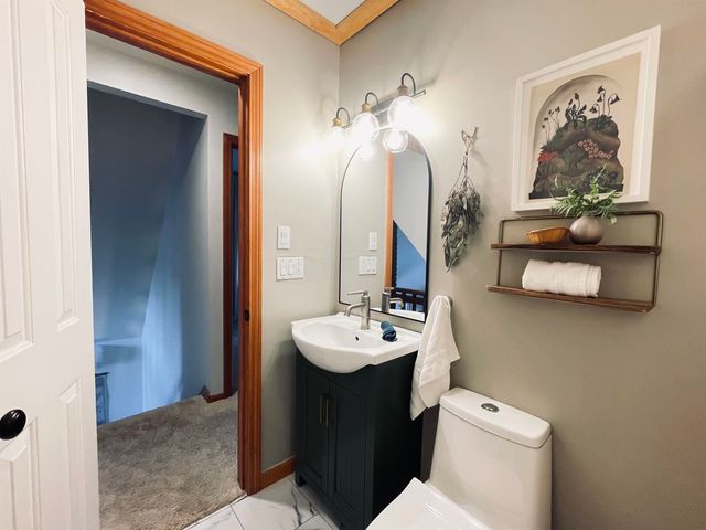 1008 VT Route 7, Salisbury, VT 05769