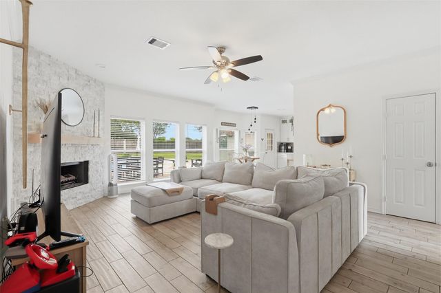 2402 Daytona Court, Friendswood, TX 77546