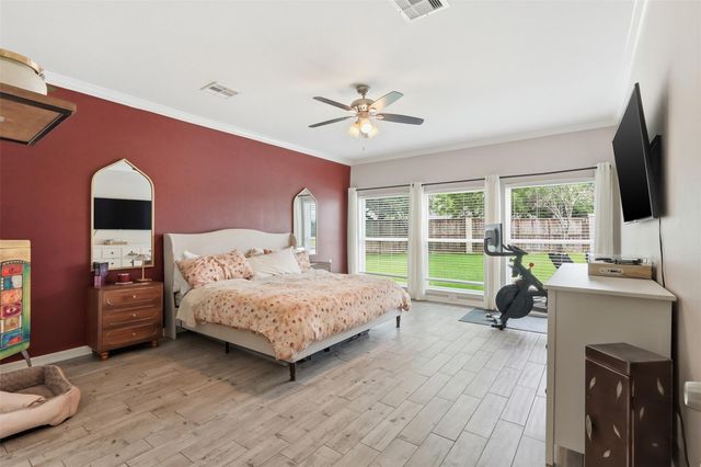 2402 Daytona Court, Friendswood, TX 77546