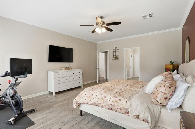 2402 Daytona Court, Friendswood, TX 77546