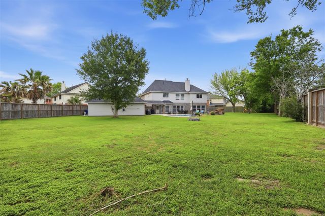 2402 Daytona Court, Friendswood, TX 77546