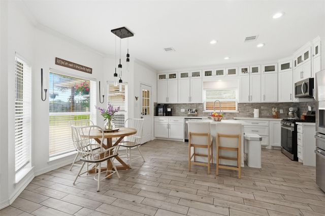 2402 Daytona Court, Friendswood, TX 77546