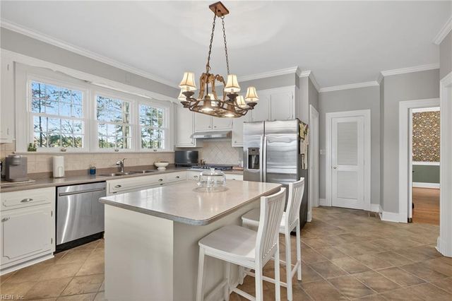 1107 Lake Point LN, Suffolk, VA 23434